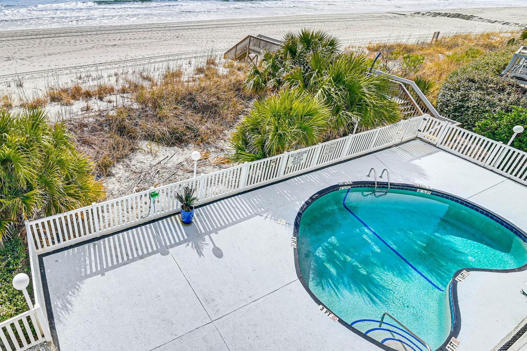 On-The-Beach Escape Oceanfront In Surfside! Myrtle Beach Esterno foto