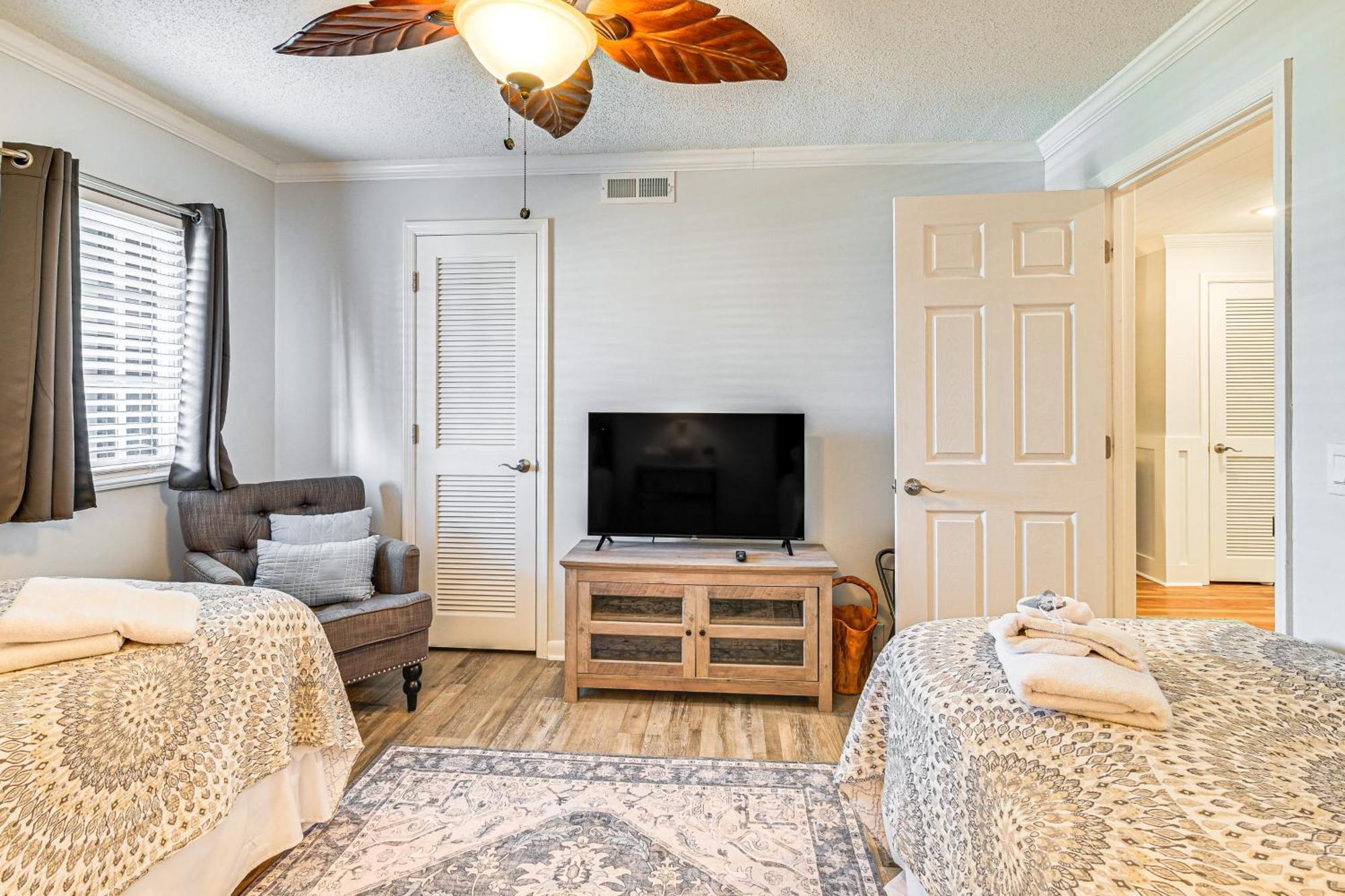 On-The-Beach Escape Oceanfront In Surfside! Myrtle Beach Esterno foto