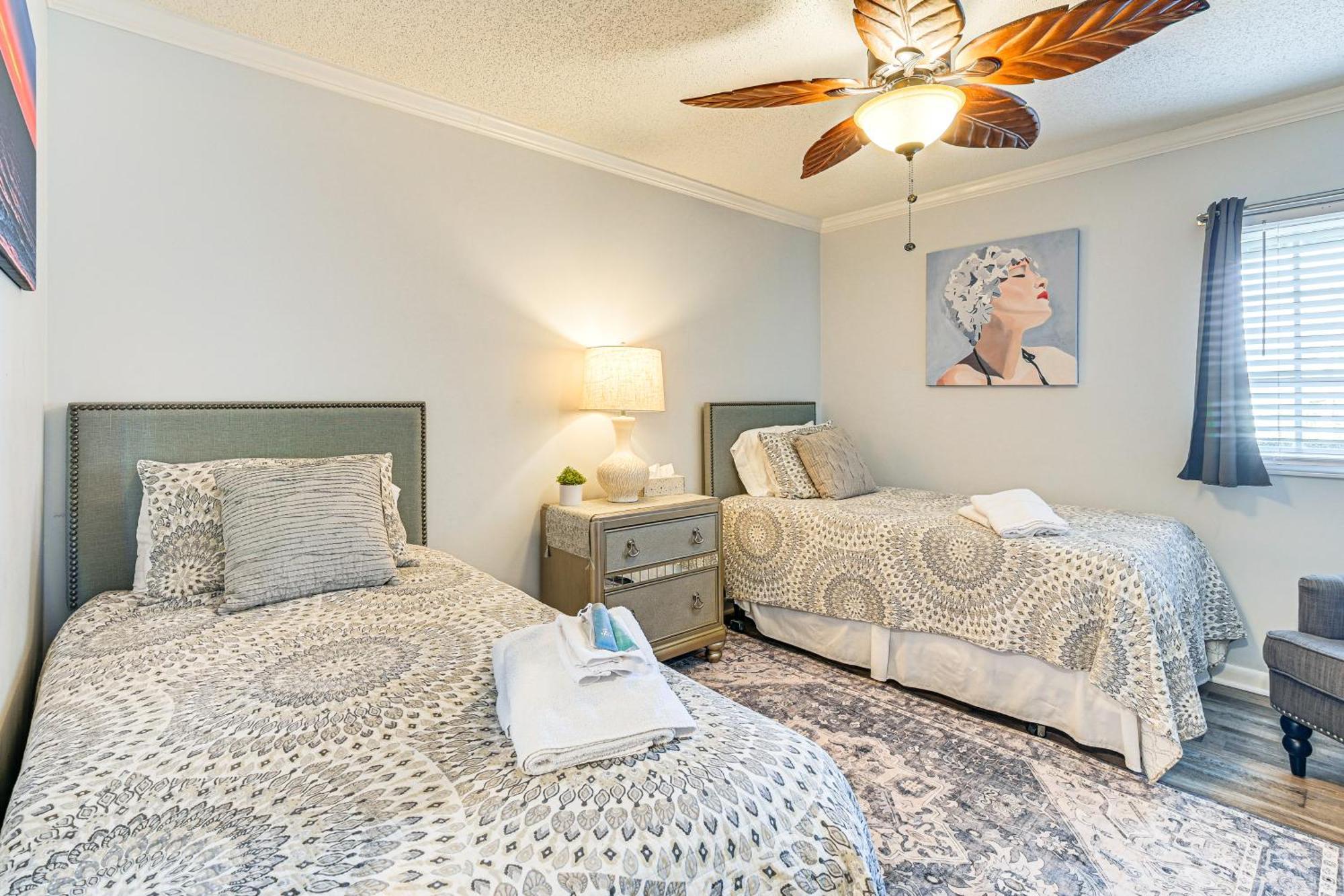 On-The-Beach Escape Oceanfront In Surfside! Myrtle Beach Esterno foto
